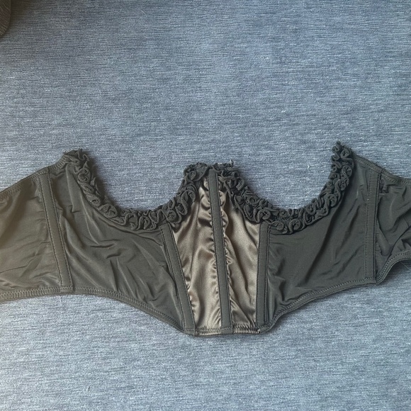 out from under cupless bra - Picture 1 of 3